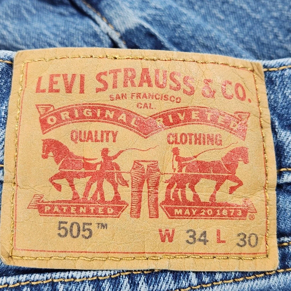 Levis 505 Regular Fit Straight Leg Jeans Mens 34x30 Medium Wash‎ Blue Denim